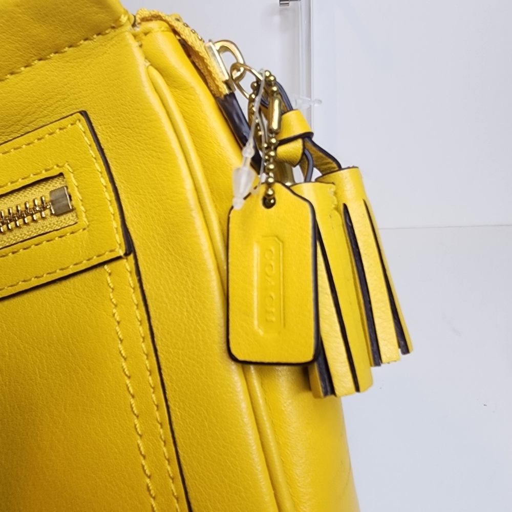 Vintage Coach Legacy Clutch /Wristlet Bag - Picture 9 of 16